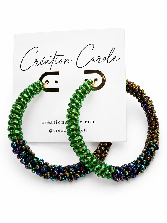 Boucles d’oreilles créoles en perles vertes et multicolores