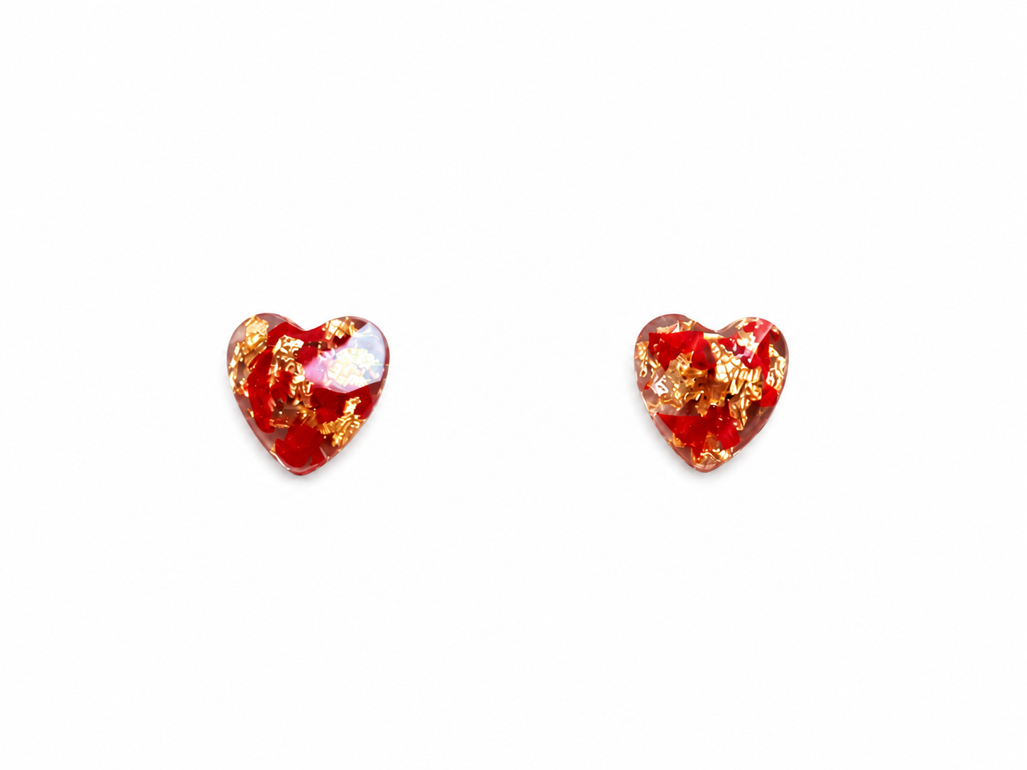 Boucles d’oreilles “Cœur Passion” en résine rouge et éclats dorés