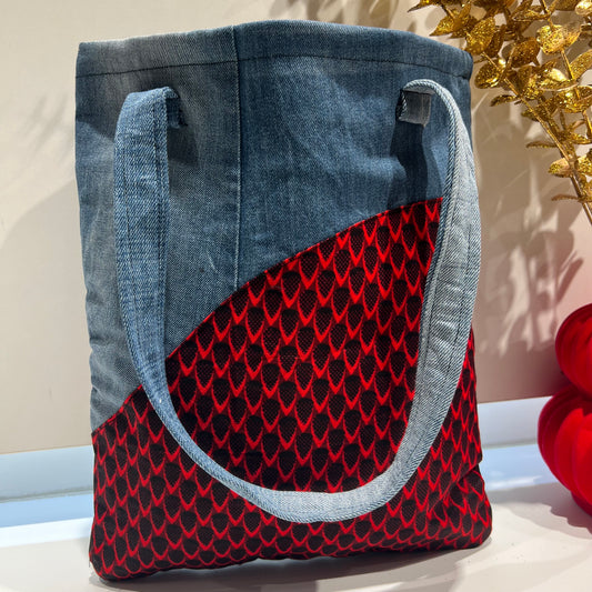 Sac cabas en jean et tissu wax rouge