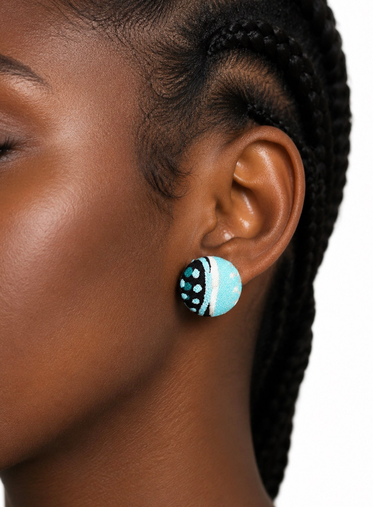 Boucles d’oreilles puces “Wax Bleu Lagon” rondes en tissu africain