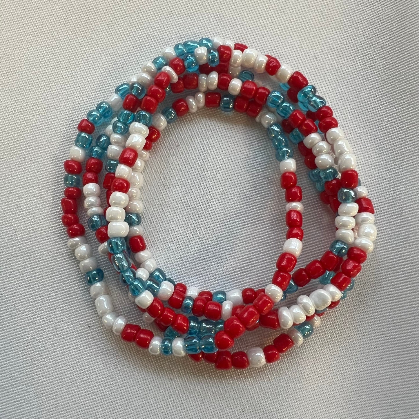 Bijou en perles multifonction rouge, blanc et bleu